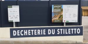 Vue de l'entrée de la recyclerie du Stiletto