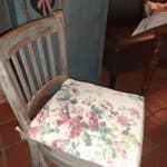 Je fabrique des galettes d’assise avec de la mousse et des draps de récup’
